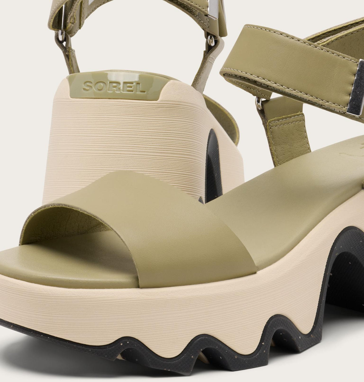 Kinetic™ Aura Y-Strap Women's Sandal - US 1687
